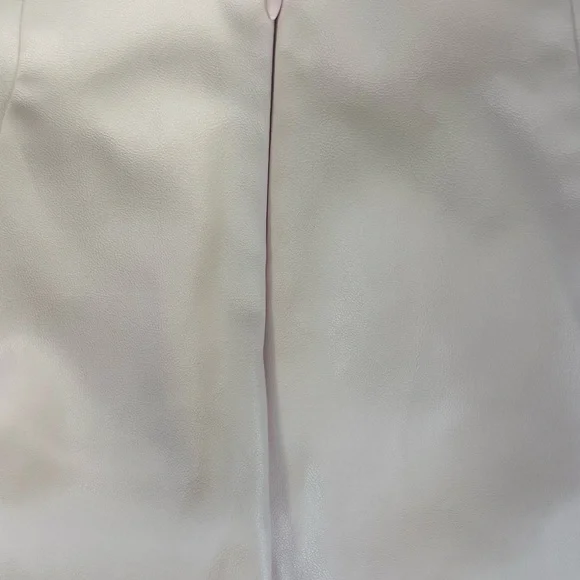 ALYA Elegant Faux Leather Light Pink Skort with Bow Detail - Picture 4 of 7